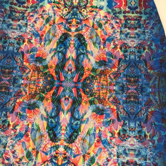 Psychedelic Bodycon Dress - Picture 3 of 4